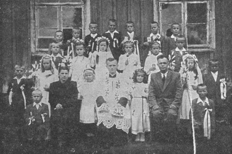 Karol Wojtyla sacerdote a Niegowic (Polonia) nel 1948